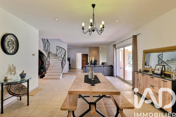 Maison à vendre 6 pièces 174 m² Draguignan