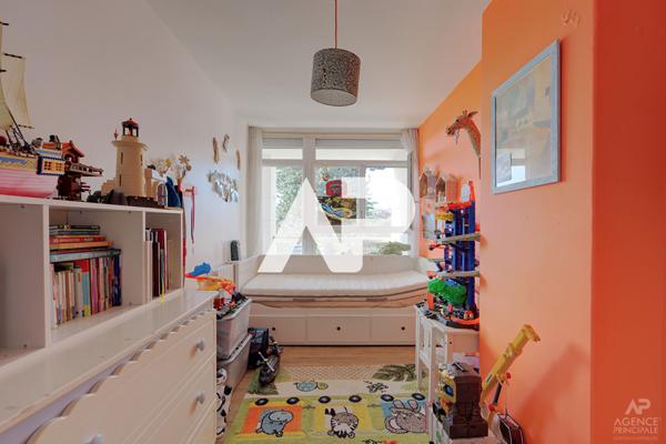 Maison Rueil Malmaison 4 pièce(s) 95.27 m2 €676 000 ** - Référence 19770