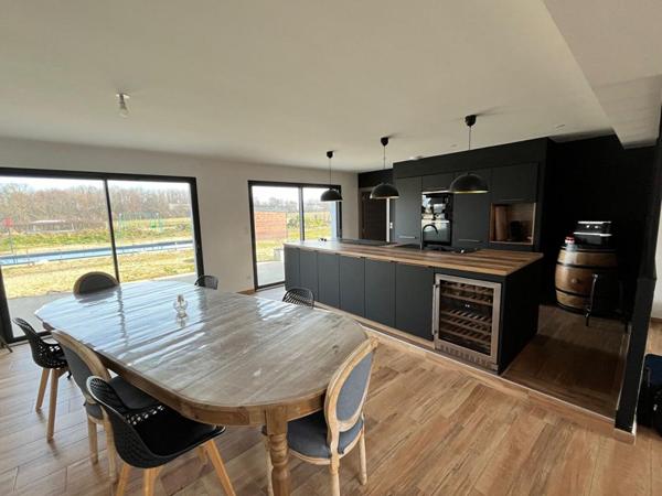 Maison avec piscine 9 pièce(s) 195 m2