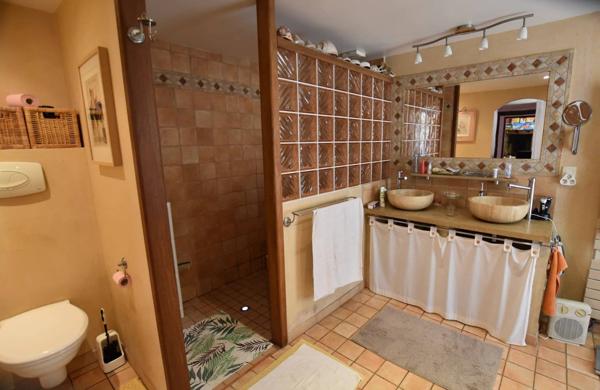 Propriété 10 pièces, 5 chambres, piscine, 1.9 hectare