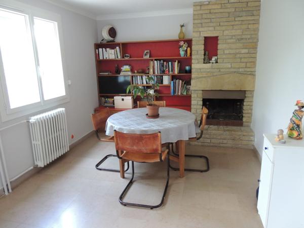 À vendre - Maison mitoyenne 1 côté, 5 pièces située à Cahors (46000)