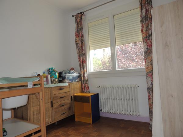À vendre - Maison mitoyenne 1 côté, 5 pièces située à Cahors (46000)