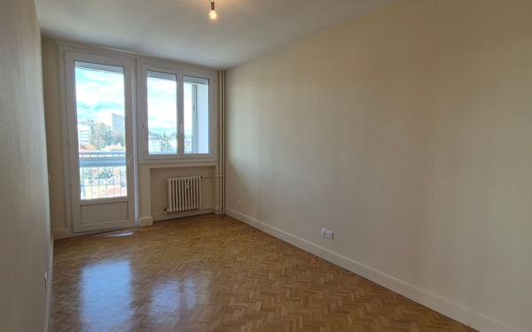 Appartement à vendre    5 pièces • 102,32 m2 Saint-Étienne