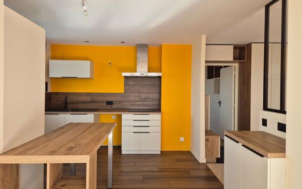 Appartement à vendre    5 pièces • 102,32 m2 Saint-Étienne