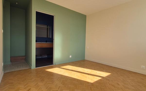 Appartement à vendre    5 pièces • 102,32 m2 Saint-Étienne