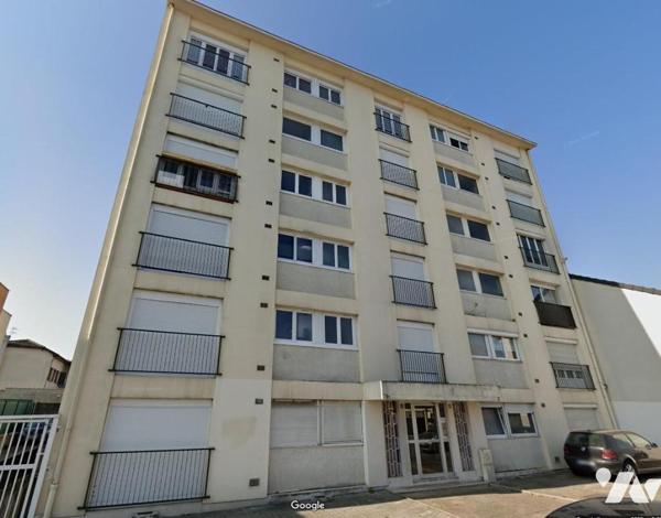 secteur Hôpital : Résidence avec ascenseur, grand studio avec parking