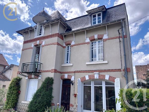 Maison à vendre  6 pièces - 206 m 2   MONTPON MENESTEROL  - 24