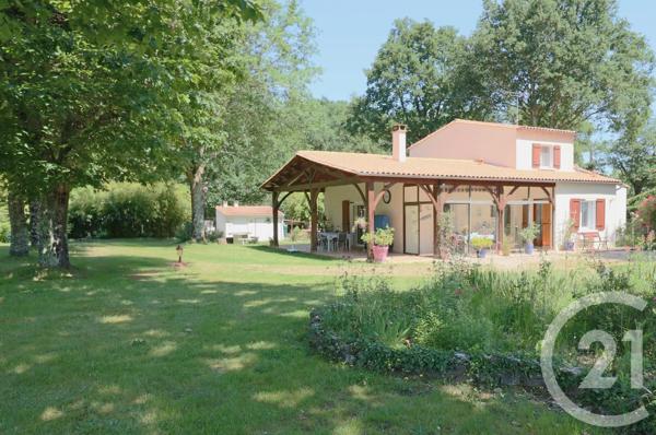 Maison à vendre  6 pièces - 206 m 2   MONTPON MENESTEROL  - 24