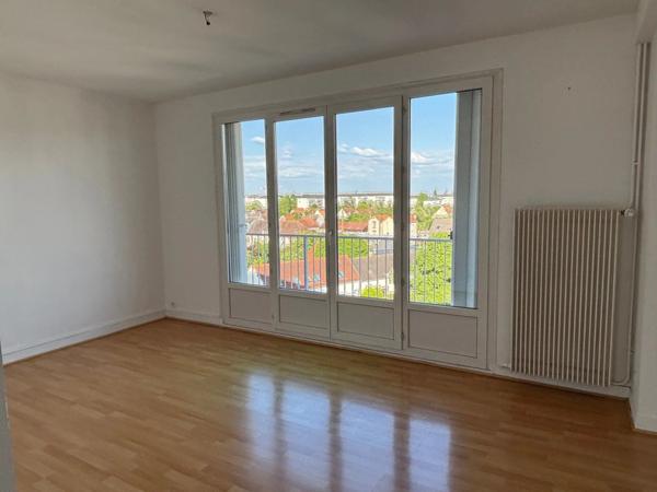 Location Appartement 3 pièces 75 m2 à Chartres