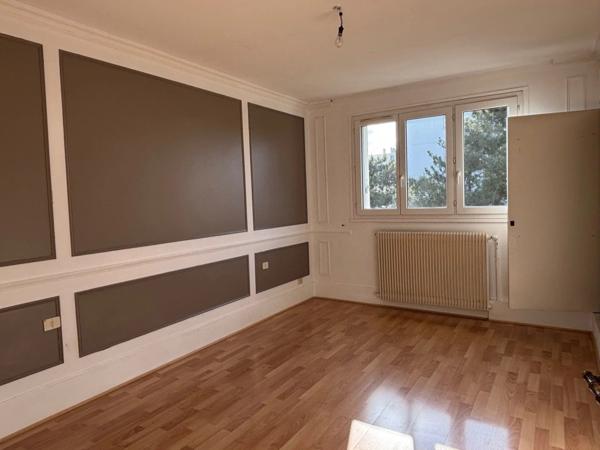 Location Appartement 3 pièces 75 m2 à Chartres
