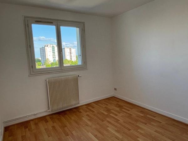Location Appartement 3 pièces 75 m2 à Chartres