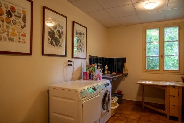 Pau (64) - À vendre Propriété de 450m2 - Forêt et prairie de 20 ha avec vue exceptionnelle sur les Pyrénées au calme.