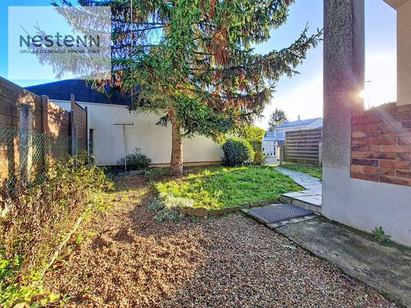 SARAN LIMITE ORLEANS MURLINS - MAISON DE PLAIN PIED 72m2 - 2 CHAMBRES - GARAGE - JOLI JARDIN - LUMINEUSE - SOUS SOL ENTERRE DE 40m2 ! BUS ET COMMERCES A PIED