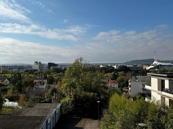 F4 ancien complètement rénové