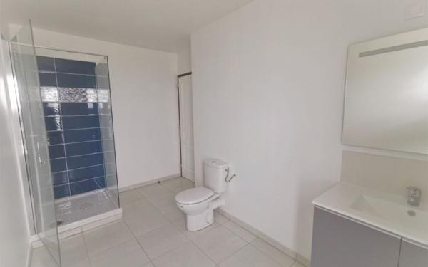 Appartement à vendre    3 pièces •  Remire-Montjoly