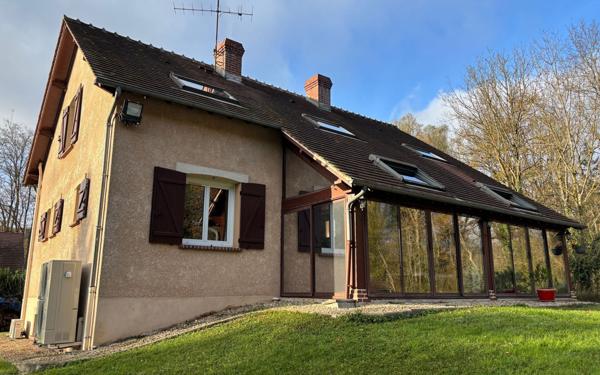 Maison à vendre    5 pièces • 150 m2 Champs-sur-Yonne