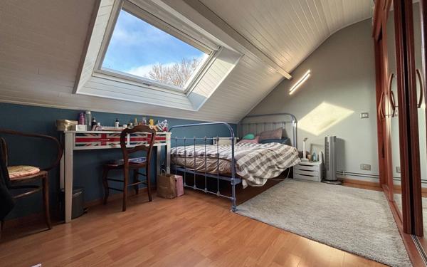 Maison à vendre    5 pièces • 150 m2 Champs-sur-Yonne