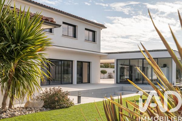 Maison à vendre 6 pièces 196 m² Salon-de-Provence