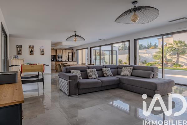 Maison à vendre 6 pièces 196 m² Salon-de-Provence