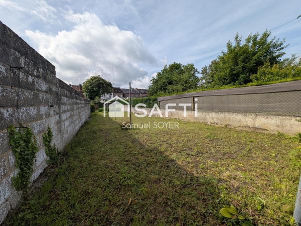 MAISON AVEC GARAGE, JARDIN ET GRENIER AMÉNAGEABLE
