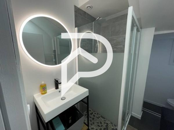 Immeuble 5 pièces 67.9 m2