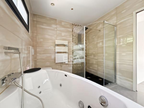 Maison Plan De Cuques 5 pièces 170 m2 13380