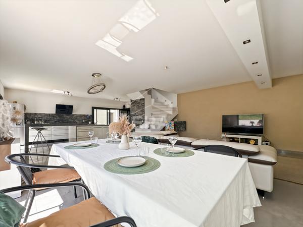 Maison Plan De Cuques 5 pièces 170 m2 13380