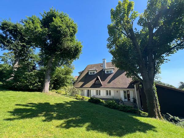 Maison 11 pièces 391.05 m2