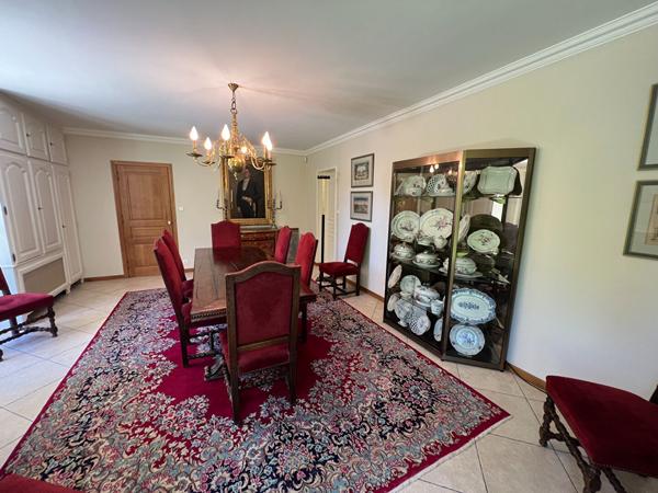 Maison 11 pièces 391.05 m2