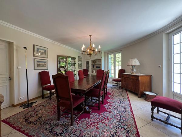 Maison 11 pièces 391.05 m2