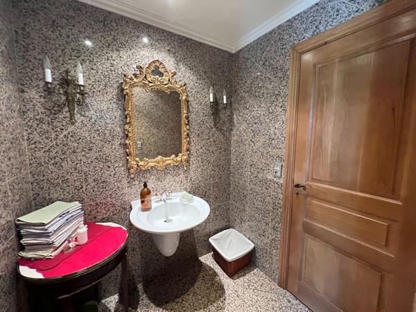 Maison 11 pièces 391.05 m2