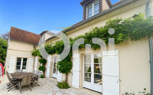 Maison à vendre    8 pièces •  Senlis