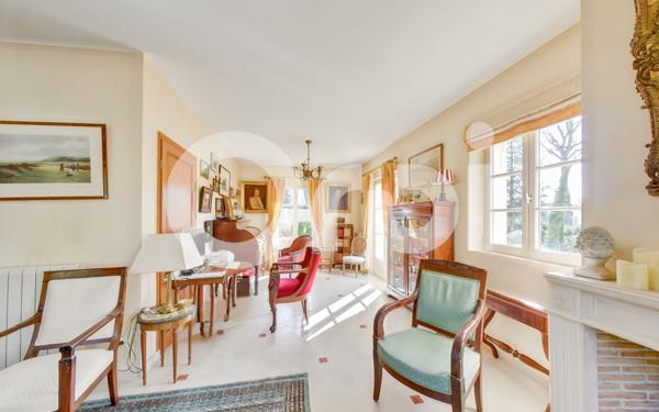 Maison à vendre    8 pièces •  Senlis