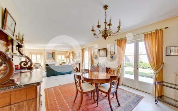 Maison à vendre    8 pièces •  Senlis