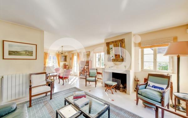 Maison à vendre    8 pièces •  Senlis