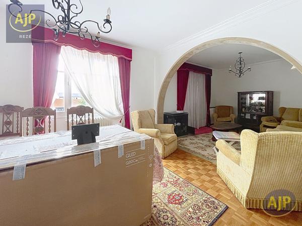 Maison à vendre Reze - 7 pièces, 240m² avec 4 chambre(s) à 583 550€ - AJP Immobilier Rezé