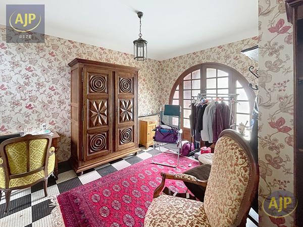 Maison à vendre Reze - 7 pièces, 240m² avec 4 chambre(s) à 583 550€ - AJP Immobilier Rezé