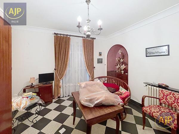 Maison à vendre Reze - 7 pièces, 240m² avec 4 chambre(s) à 583 550€ - AJP Immobilier Rezé