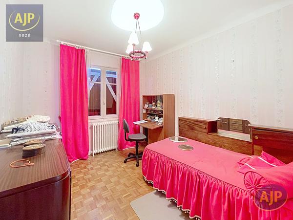 Maison à vendre Reze - 7 pièces, 240m² avec 4 chambre(s) à 583 550€ - AJP Immobilier Rezé