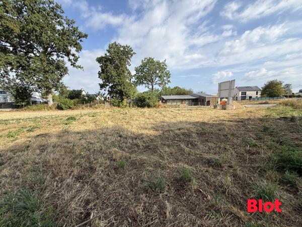 Terrain 730m²