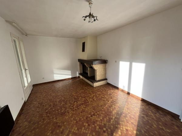 Maison à louer |  Nanteuil-en-Vallée |  4 pièces | 85 m²