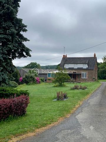 Maison en campagne de 164 m² habitables. Le bien est située une large parcelle arborée. L'habitation comprend, un rez-de-chaussée avec, salon séjour , cuisine, une salle d'eau et véranda. À l'étage, entièrement rénover à neuf : quatre chambres, une salle de bain et wc.
Maison sur grand sous-sol avec garage, caves ....
En extérieur, arbres fruitiers et espaces de verdures.


Classée énergétiquement en D, cette maison ne demande qu'à être visitée.

N'attendez plus. Plus de photos sur demandes.