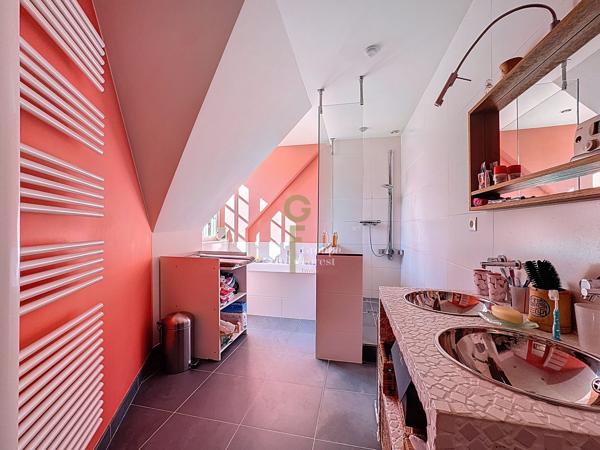 EN FOND D'ALLÉE MAISON INDIVIDUELLE DANS UN SECTEUR PRISÉ
