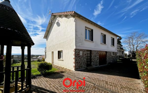 Maison à vendre    4 pièces •  Montmarault