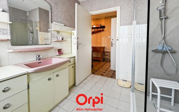 Maison à vendre    4 pièces •  Montmarault