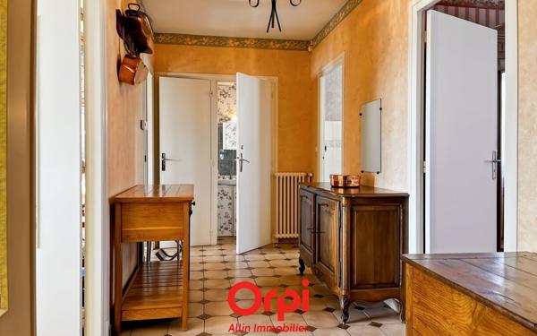 Maison à vendre    4 pièces •  Montmarault