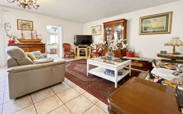 Maison à vendre    5 pièces • 145,90 m2 Cabriès