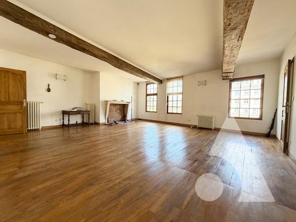 Maison 10 pièces 328.3 m2