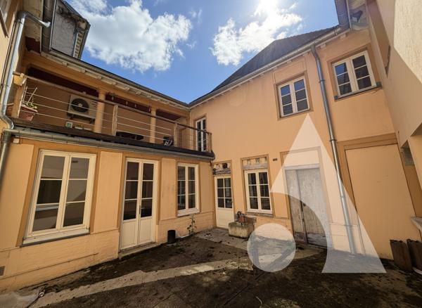 Maison 10 pièces 328.3 m2