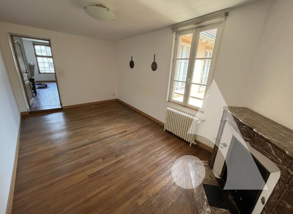 Maison 10 pièces 328.3 m2